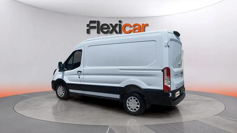Usado Ford Transit 131 CV (96 kW) 2023 Blanco Berlina