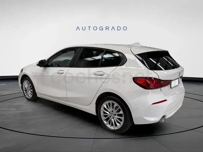 Usado BMW 118 Comfort Edition 136 CV (100 kW) 2024 Blanco Utilitario