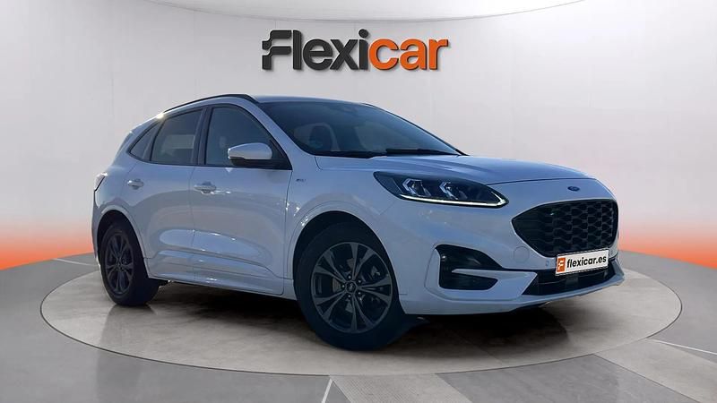 Usado Ford Kuga ST-Line 150 CV (110 kW) 2022 Blanco SUV