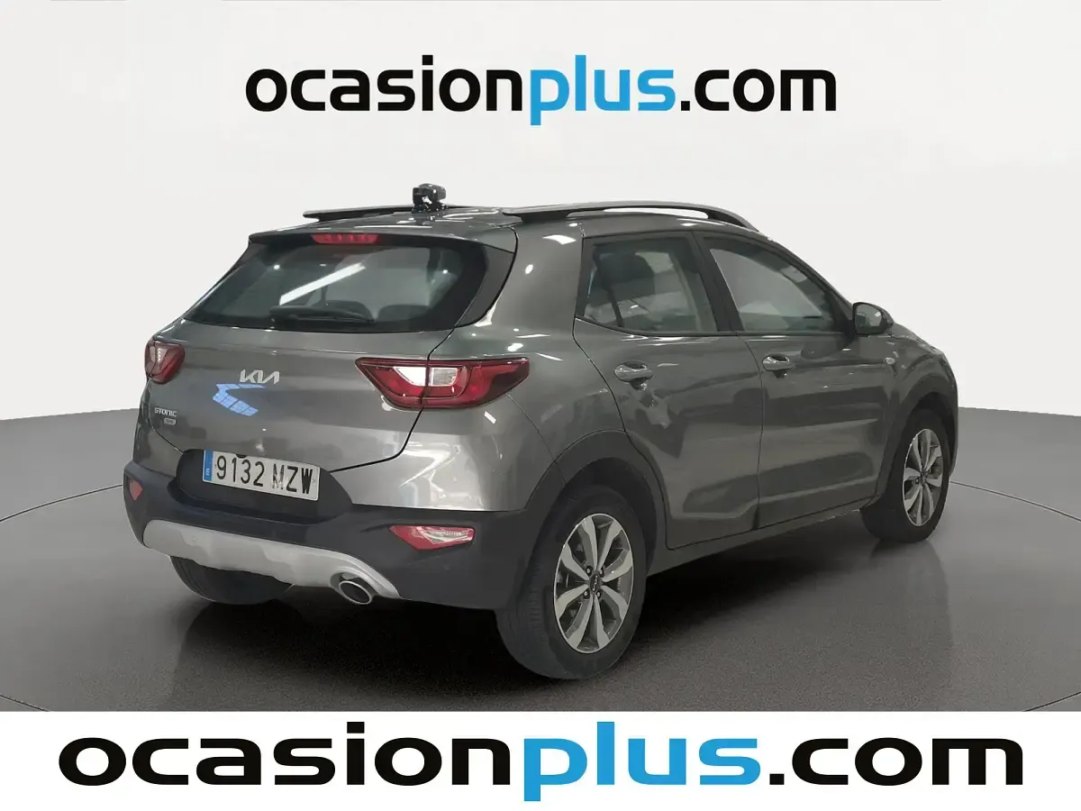 Usado Kia Stonic 101 CV (74 kW) 2025 Gris SUV