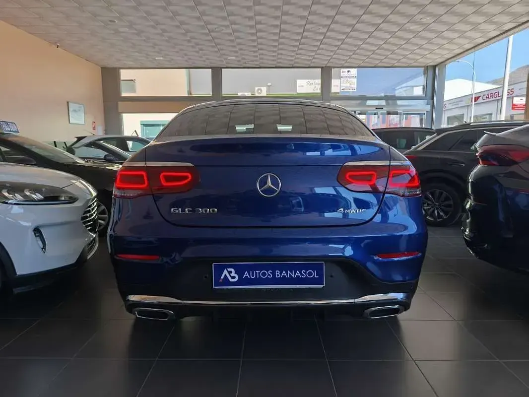 Usado Mercedes GLC300 258 CV (189 kW) 2021 Azul SUV
