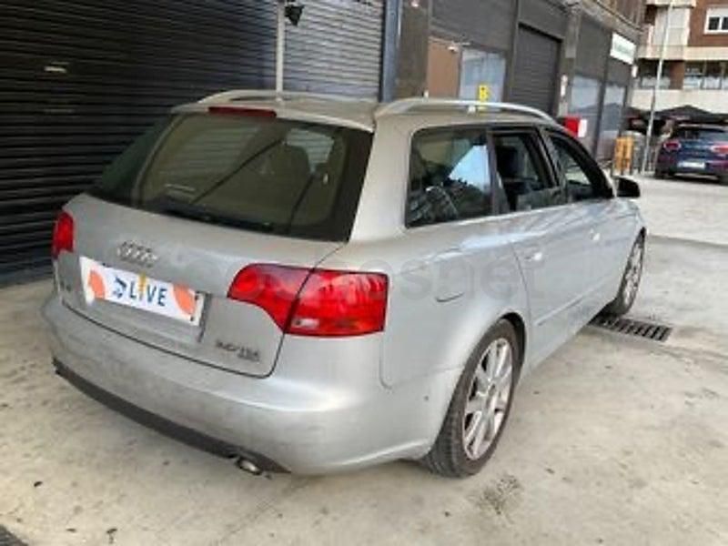 Usado Audi A4 205 CV (150 kW) 2005 Gris / plata Familiar