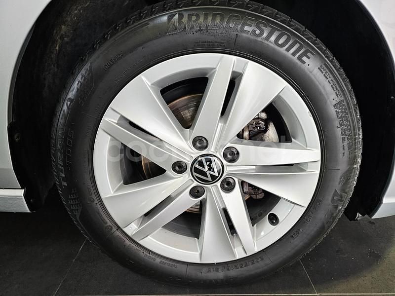 Usado VW Golf VIII Life 150 CV (110 kW) 2020 Gris / plata Berlina