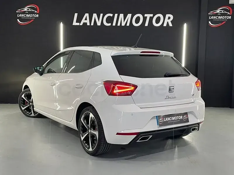 Usado Seat Ibiza FR 115 CV (84 kW) 2024 Blanco Utilitario