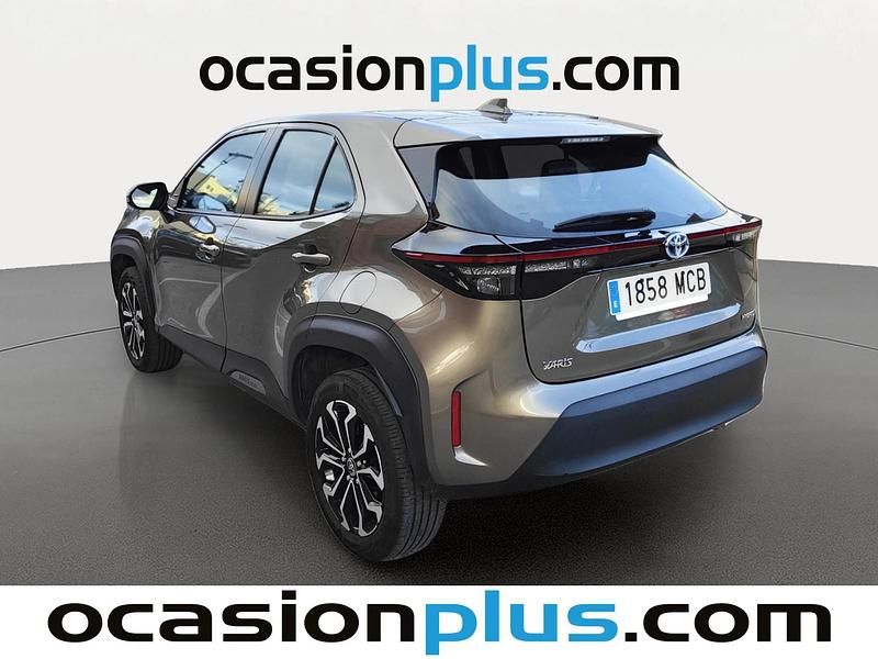 Usado Toyota Yaris Cross Active 116 CV (85 kW) 2022 Marrón SUV
