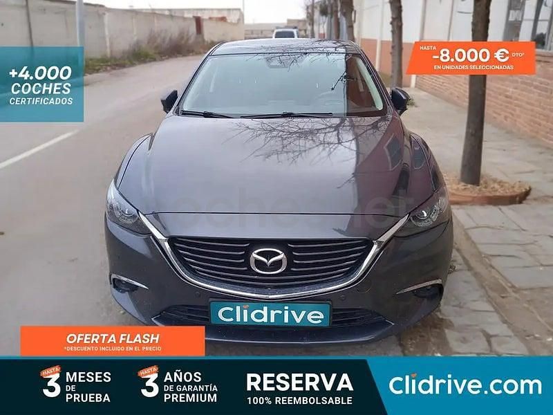 Usado Mazda 6 Luxury 175 CV (128 kW) 2017 Gris / plata Berlina