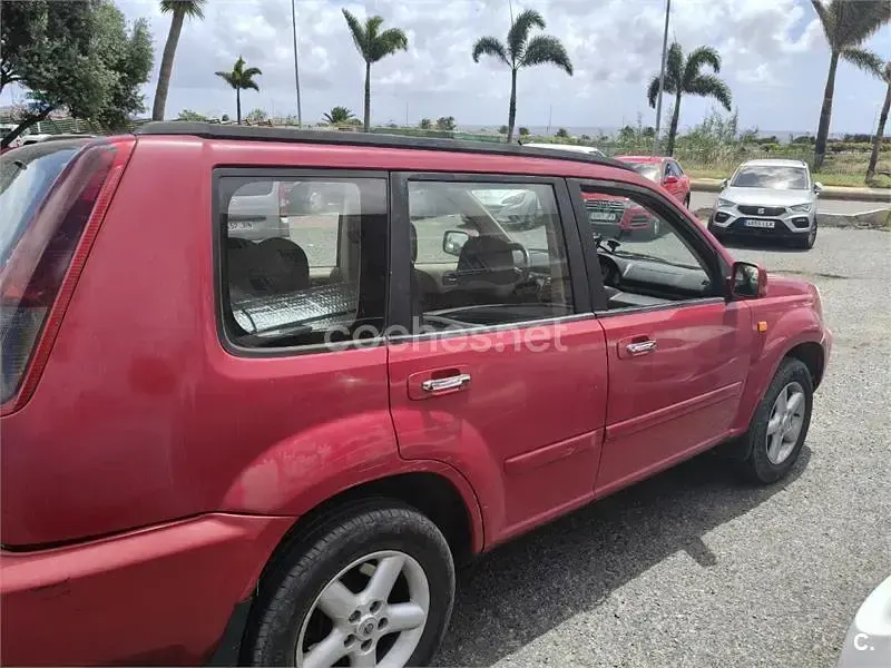 Usado Nissan X-Trail Comfort 114 CV (83 kW) 2001 Rojo SUV
