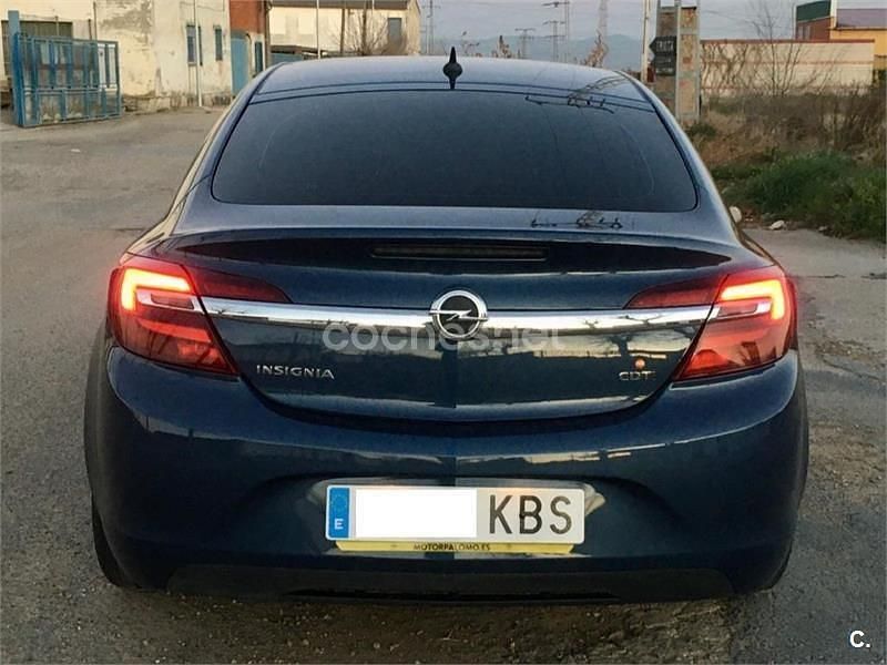 Usado Opel Insignia Business 136 CV (100 kW) 2017 Azul Berlina