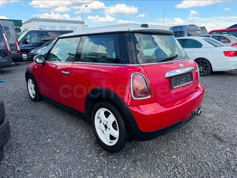 Usado Mini ONE 98 CV (72 kW) 2011 Rojo Utilitario