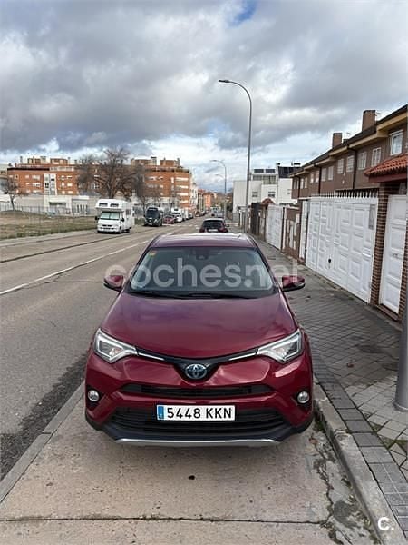 Usado Toyota RAV4 Hybrid Advance 197 CV (144 kW) 2018 Rojo SUV
