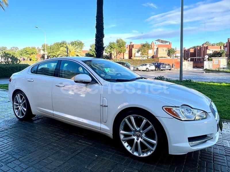 Usado Jaguar XF Luxury 240 CV (176 kW) 2010 Blanco Berlina