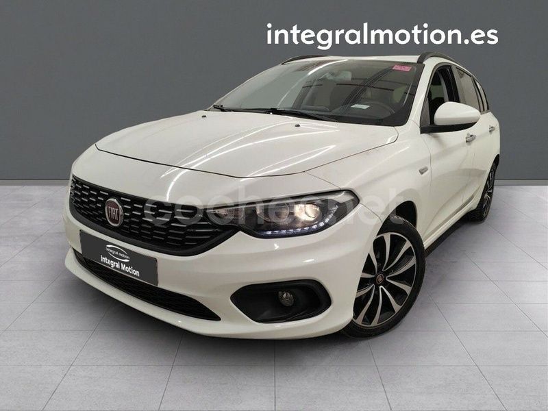 Usado Fiat Tipo Lounge 120 CV (88 kW) 2021 Blanco Familiar