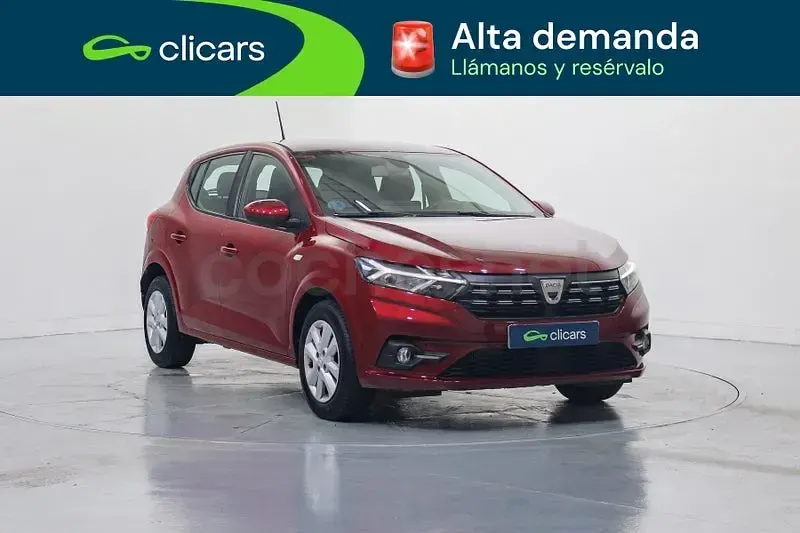 Usado Dacia Sandero Comfort 101 CV (74 kW) 2022 Rojo Berlina
