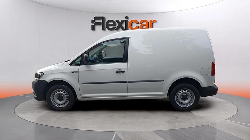 Usado VW Caddy Trendline 102 CV (75 kW) 2018 Blanco Monovolumen