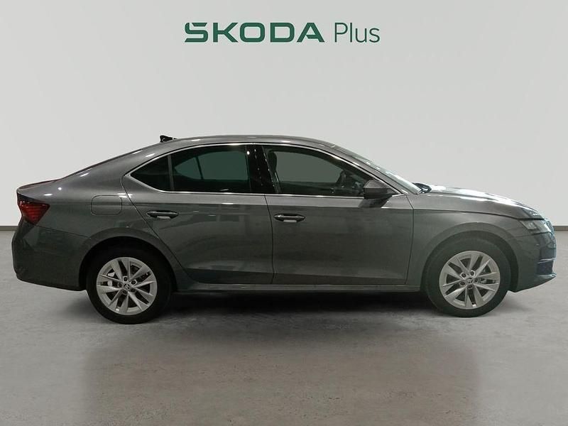 Usado Skoda Octavia 150 CV (110 kW) 2024 Gris Berlina