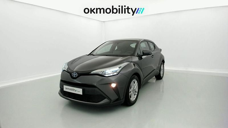 Shimmering silver Usado 2023 Toyota C-HR Business Edition SUV | 20.160 € (Super precio) - Imagen 1/4