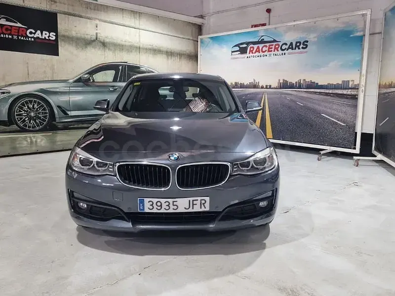 Usado BMW 318 150 CV (110 kW) 2015 Negro Berlina
