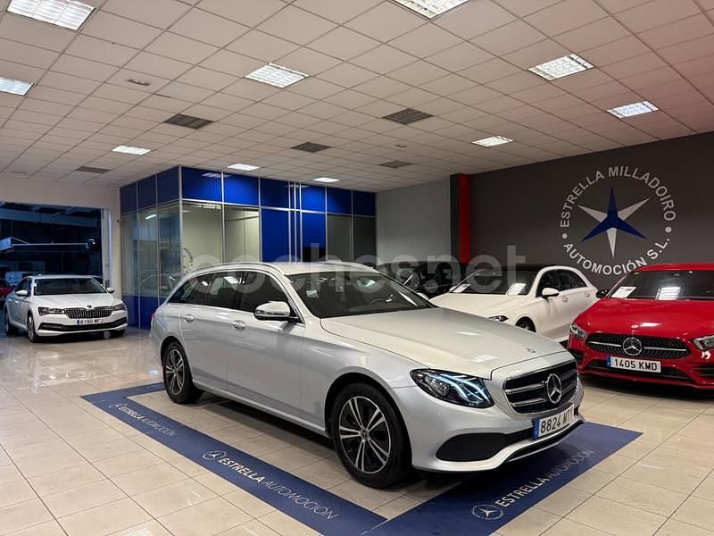 Usado Mercedes E220 194 CV (142 kW) 2020 Gris / plata Familiar