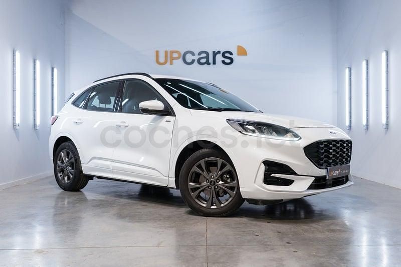 Usado Ford Kuga ST-Line 150 CV (110 kW) 2022 Blanco SUV