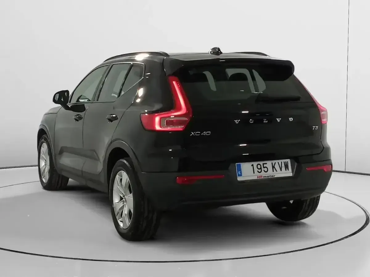 Usado Volvo XC40 156 HP (114 kW) 2019 Preto SUV
