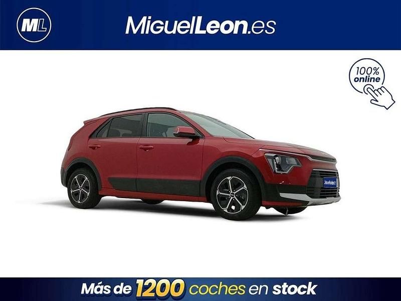 Usado Kia Niro 184 CV (135 kW) 2024 Rojo SUV
