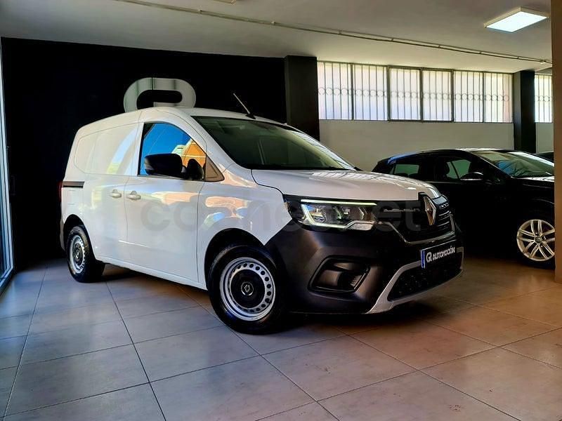 Usado Renault Kangoo 95 CV (69 kW) 2023 Blanco Monovolumen