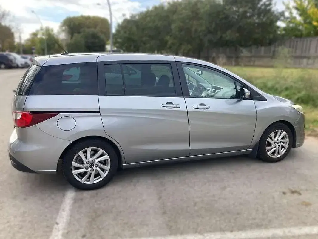 Usado Mazda 5 Style 116 HP (85 kW) 2013 Cinzento Monovolume