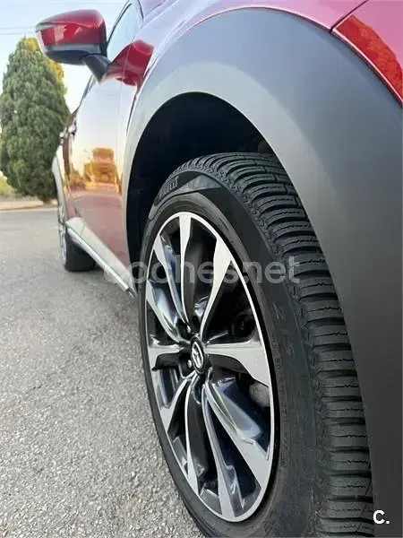 Usado Mazda CX-3 121 CV (88 kW) 2020 Granate SUV