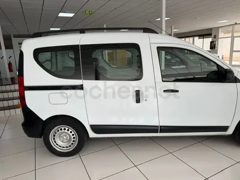 Usado Dacia Dokker Ambiance 75 CV (55 kW) 2014 Blanco Monovolumen