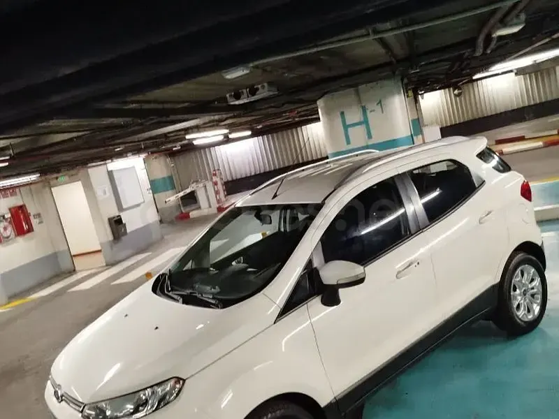 Usado Ford Ecosport 91 CV (66 kW) 2015 Blanco SUV