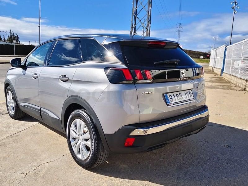 Usado Peugeot 3008 Active 130 CV (95 kW) 2017 Gris / plata SUV