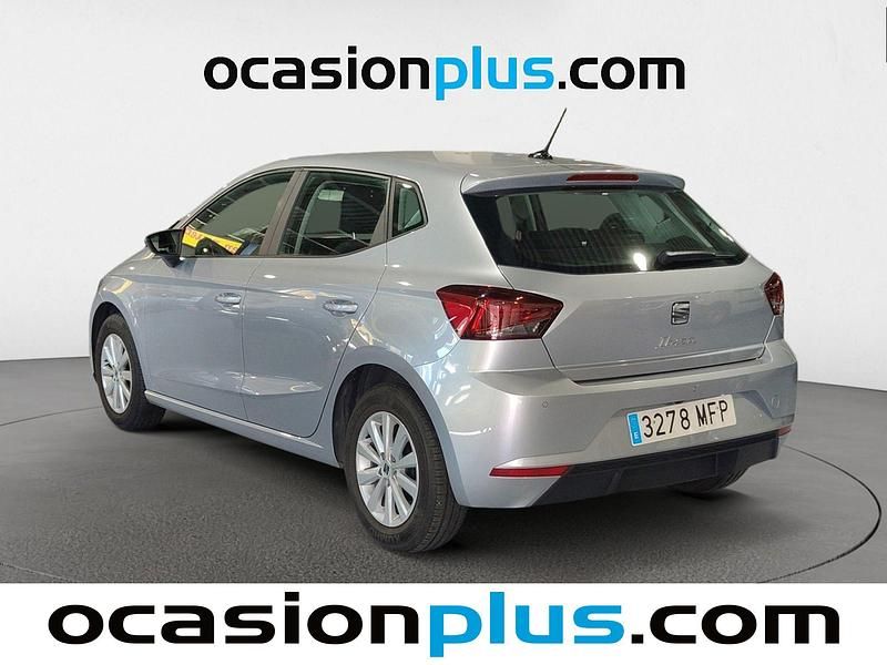 Usado Seat Ibiza Style 80 CV (58 kW) 2023 Gris plata Utilitario