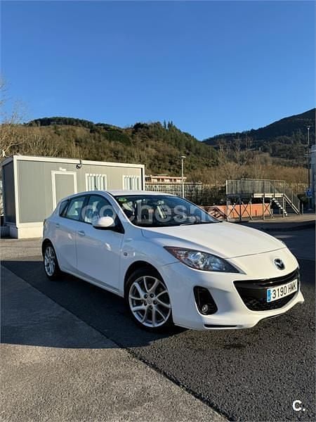 Usado Mazda 3 Luxury 150 CV (110 kW) 2012 Blanco Berlina