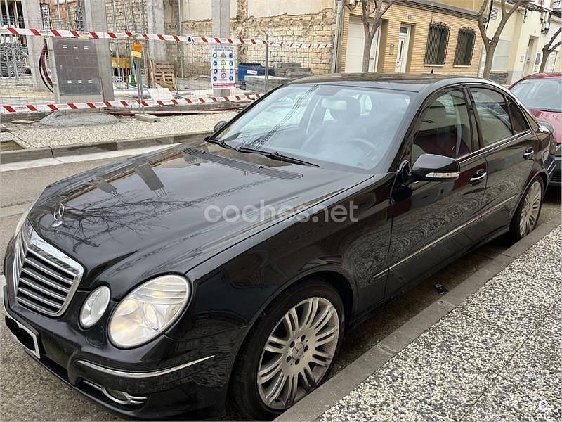 Usado Mercedes E280 Avantgarde 190 CV (139 kW) 2008 Negro Berlina