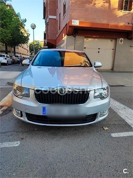Usado Skoda Superb Elegance 160 CV (117 kW) 2008 Gris / plata Berlina