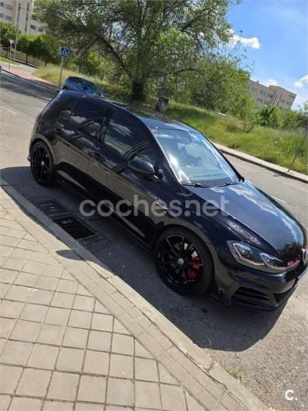 Usado VW Golf VII GTI 245 CV (180 kW) 2018 Negro Berlina
