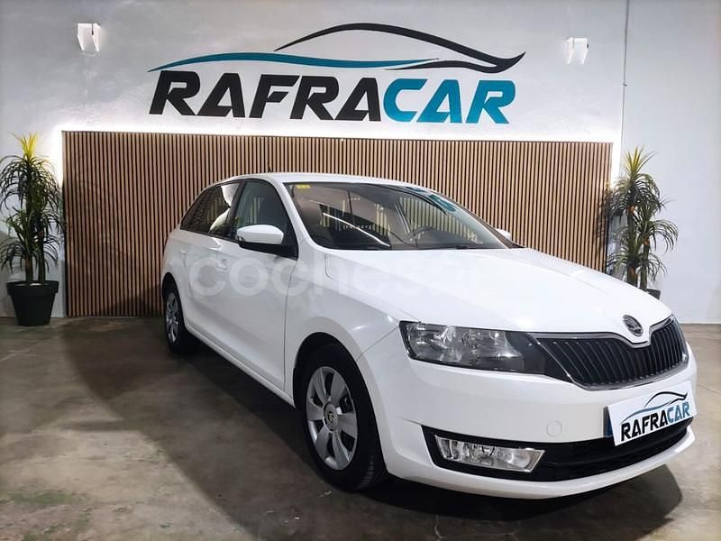 Blanco Usado 2015 Skoda Rapid Active Berlina | 9500 € (Precio justo) - Imagen 1/4