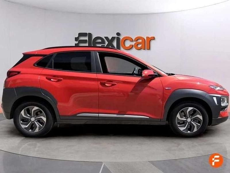 Usado Hyundai Kona Style 141 HP (103 kW) 2019 Laranja SUV