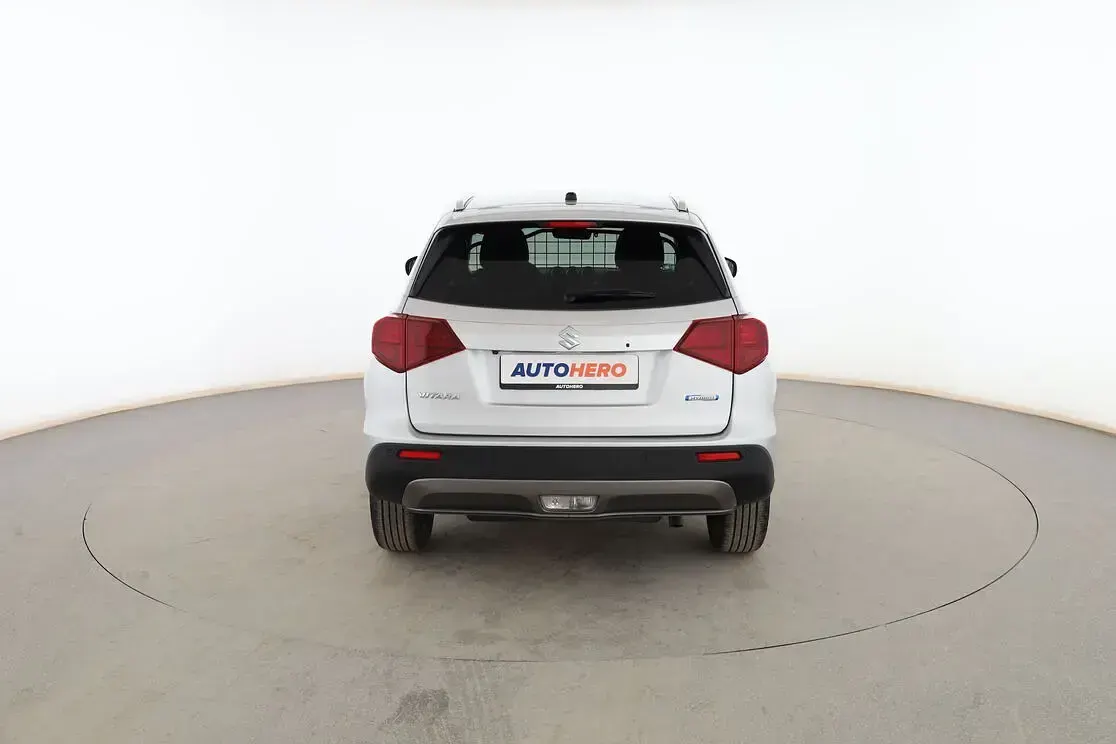 Usado Suzuki Vitara GLX 129 CV (94 kW) 2024 Gris SUV