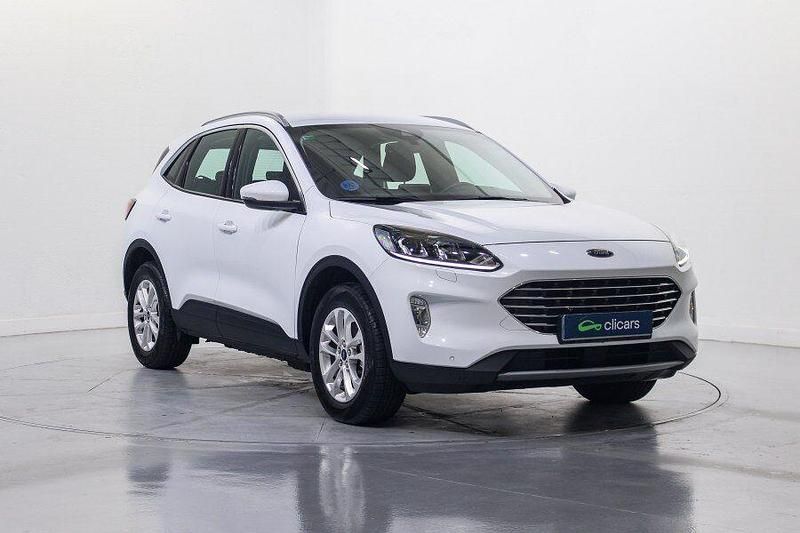 Usado Ford Kuga Titanium 225 CV (165 kW) 2022 Blanco SUV