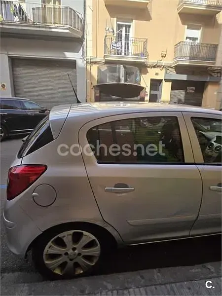 Usado Opel Corsa Cosmo 75 CV (55 kW) 2008 Gris / plata Utilitario
