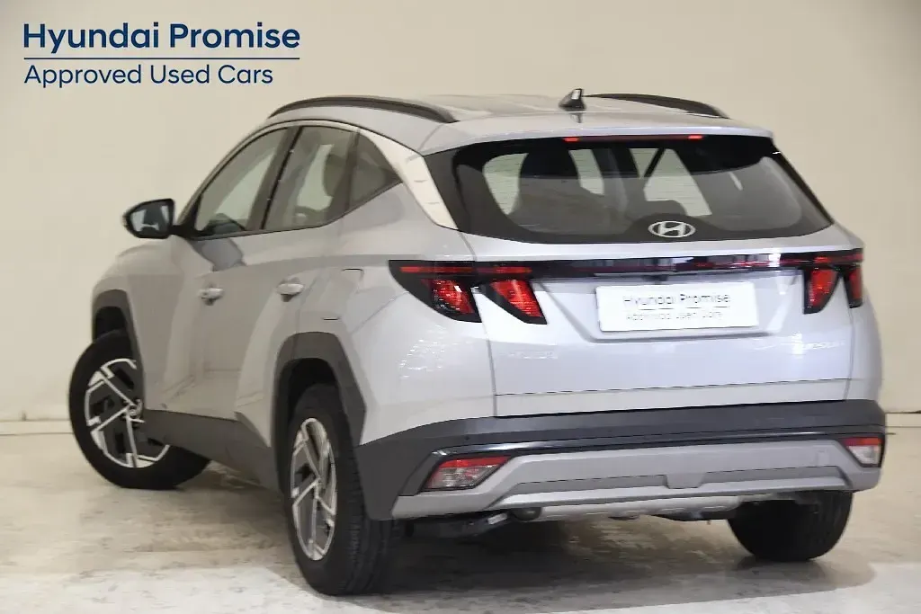 Usado Hyundai Tucson 160 CV (117 kW) 2025 Plateado SUV