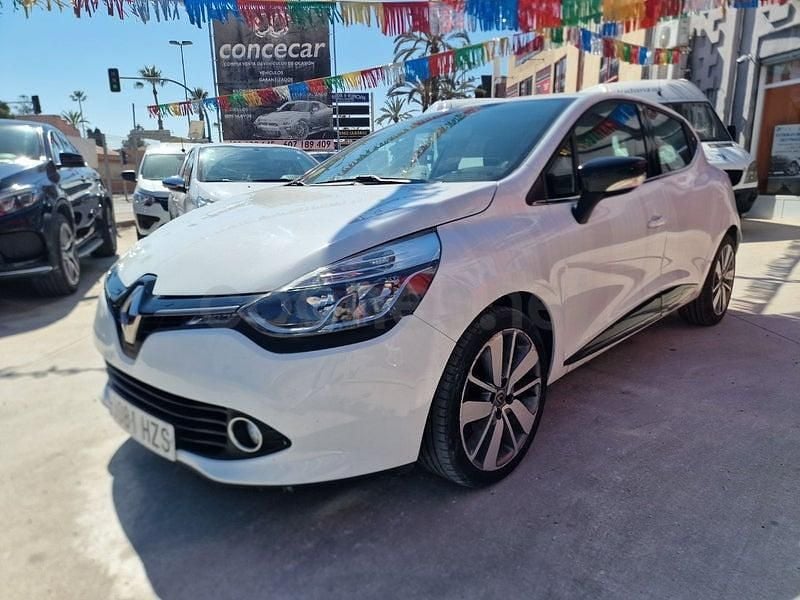 Usado Renault Clio IV Dynamique 90 CV (66 kW) 2014 Blanco Berlina