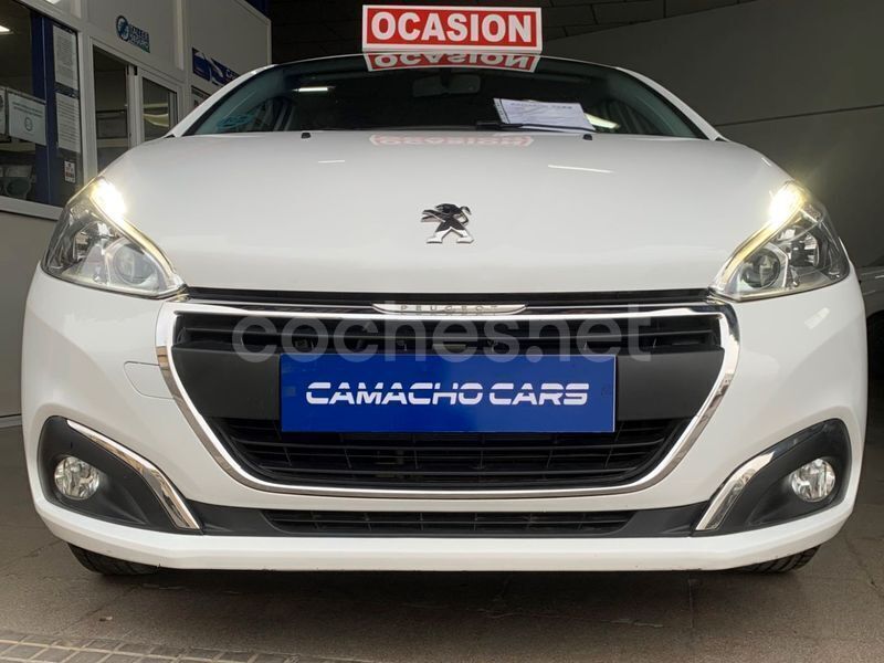 Blanco Usado 2019 Peugeot 208 Active Utilitario | 9200 € (Precio justo) - Imagen 1/4