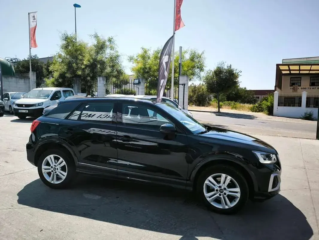 Usado Audi Q2 Advanced 150 CV (110 kW) 2022 Negro SUV