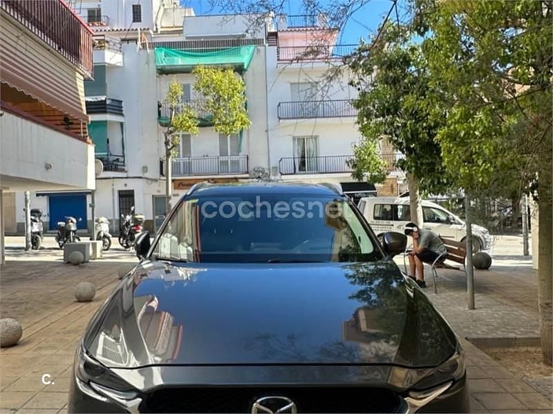 Usado Mazda CX-5 Signature 194 CV (142 kW) 2021 Gris / plata SUV