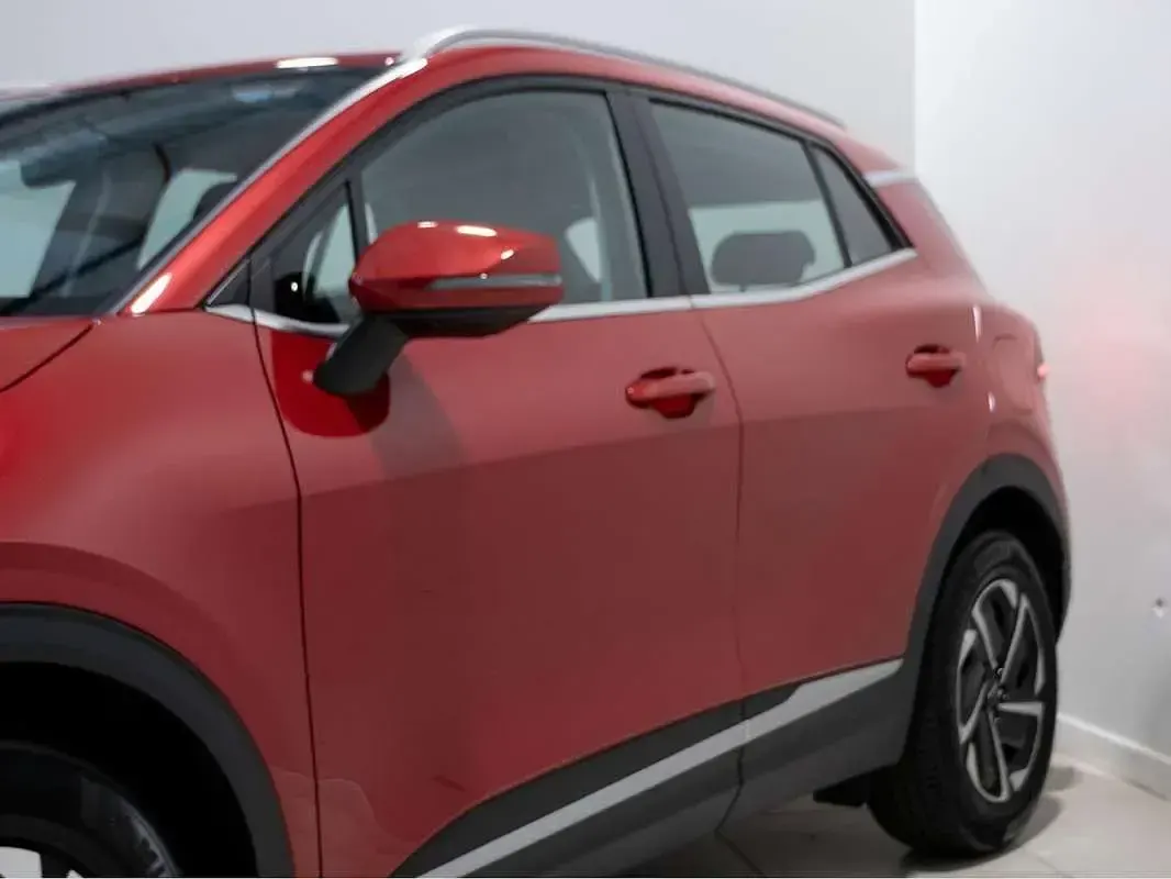 Usado Kia Sportage 150 CV (110 kW) 2023 Rojo SUV