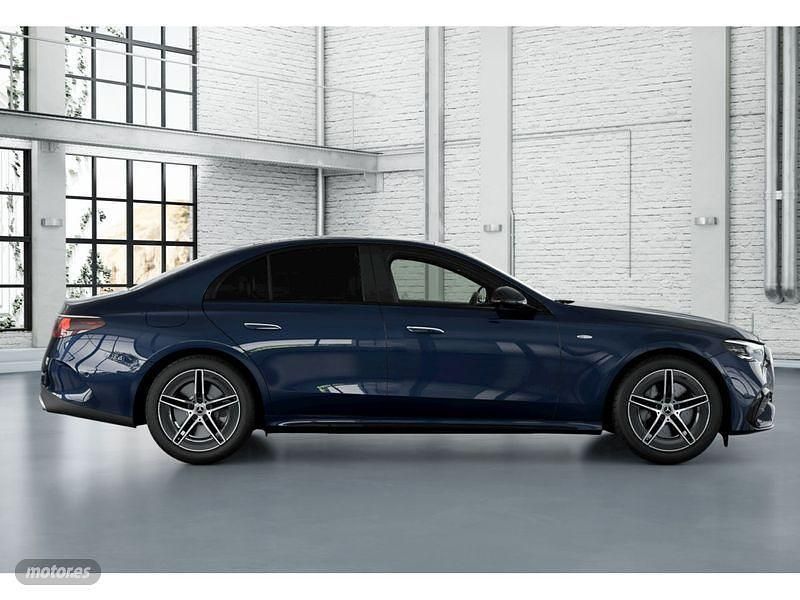 Usado Mercedes E300 312 CV (229 kW) 2025 Azul Berlina