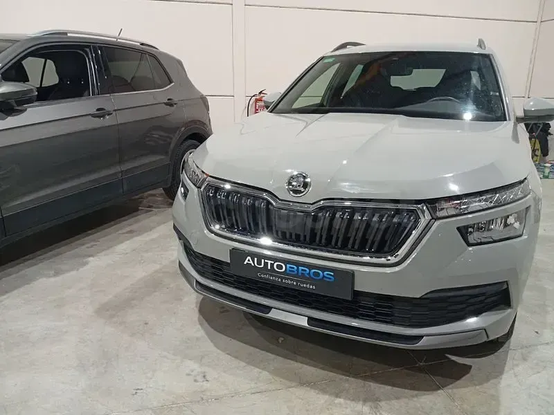 Occasion Skoda Kamiq Sport 115 PK (84 kW) 2020 Grijs SUV