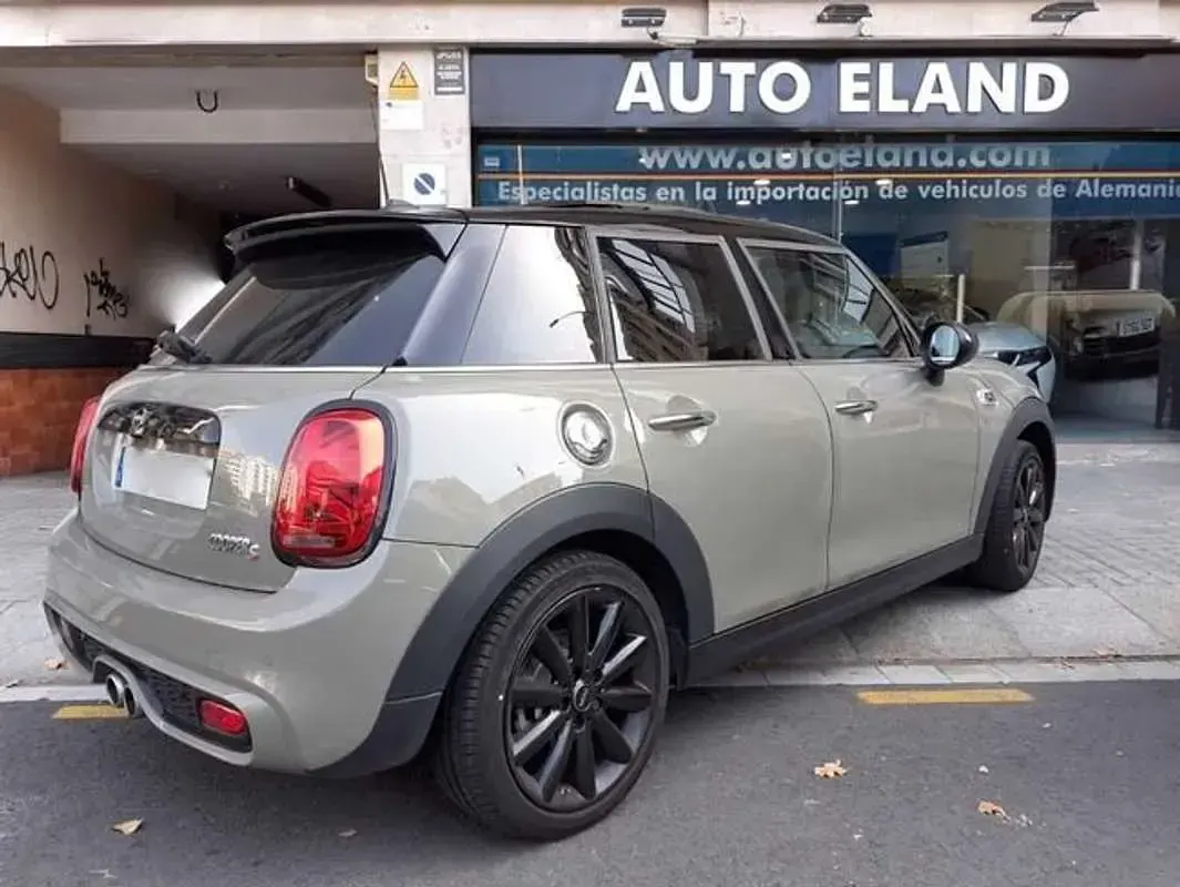 Usado Mini Cooper 192 CV (141 kW) 2018 Gris Utilitario